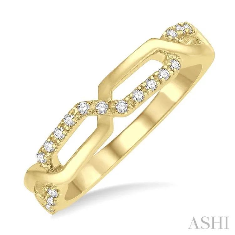 1/10 ctw Interlocked Round Cut Diamond Stack Band in 14K Yellow Gold